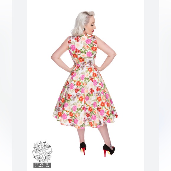 Retro Hearts and Roses 50s Adelaide Roses Swing Dress in Multicolor Size 10 - Picture 2 of 9